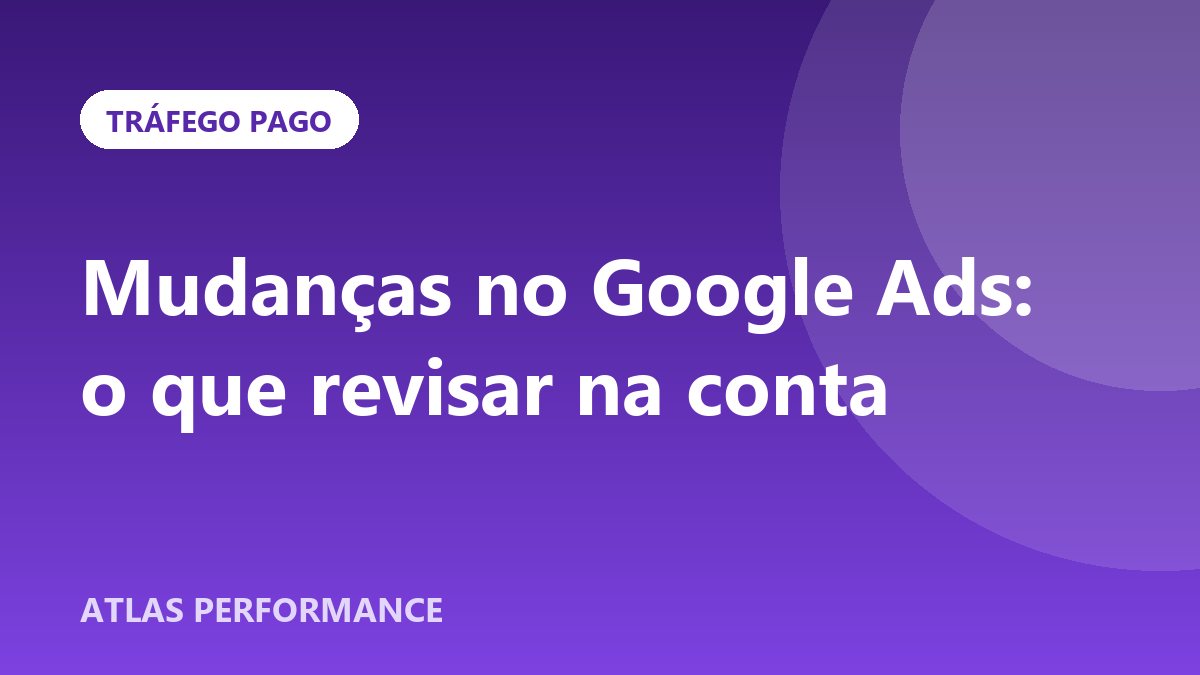 Painel de campanhas do Google Ads em um notebook com gráficos de cliques e conversões